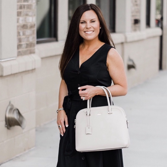 Meet your Posher, Heather - Picture 2 of 2